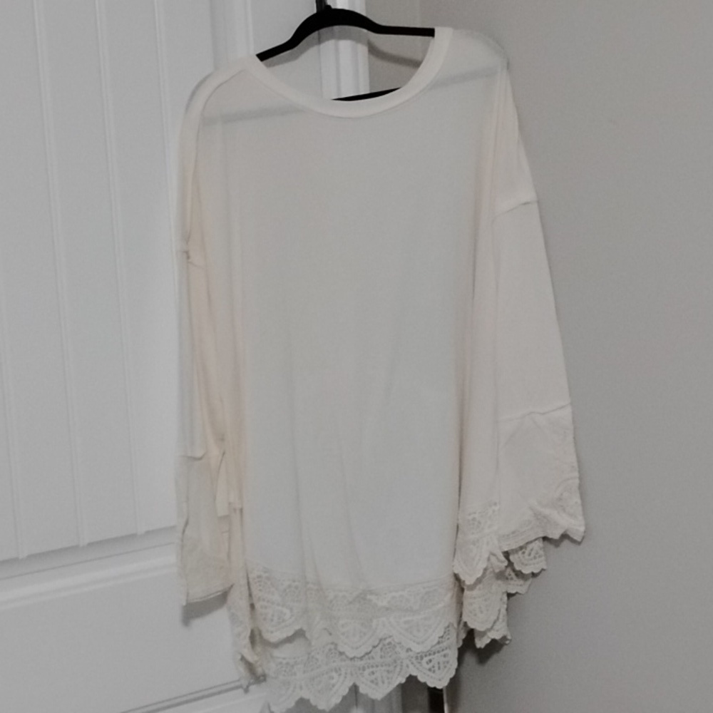 INDIGO THREAD Pieced Knit Lace Top